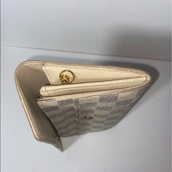 SOLDAuthentic Louis Vuitton Damier Azur Sarah Wallet - Picture 10 of 13